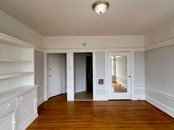 4th image of 33 Pearl St #8