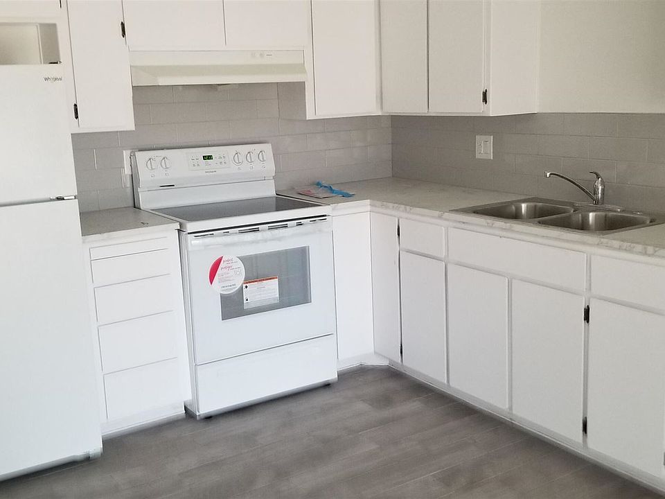 1st image of 6120 E Akron St #6120