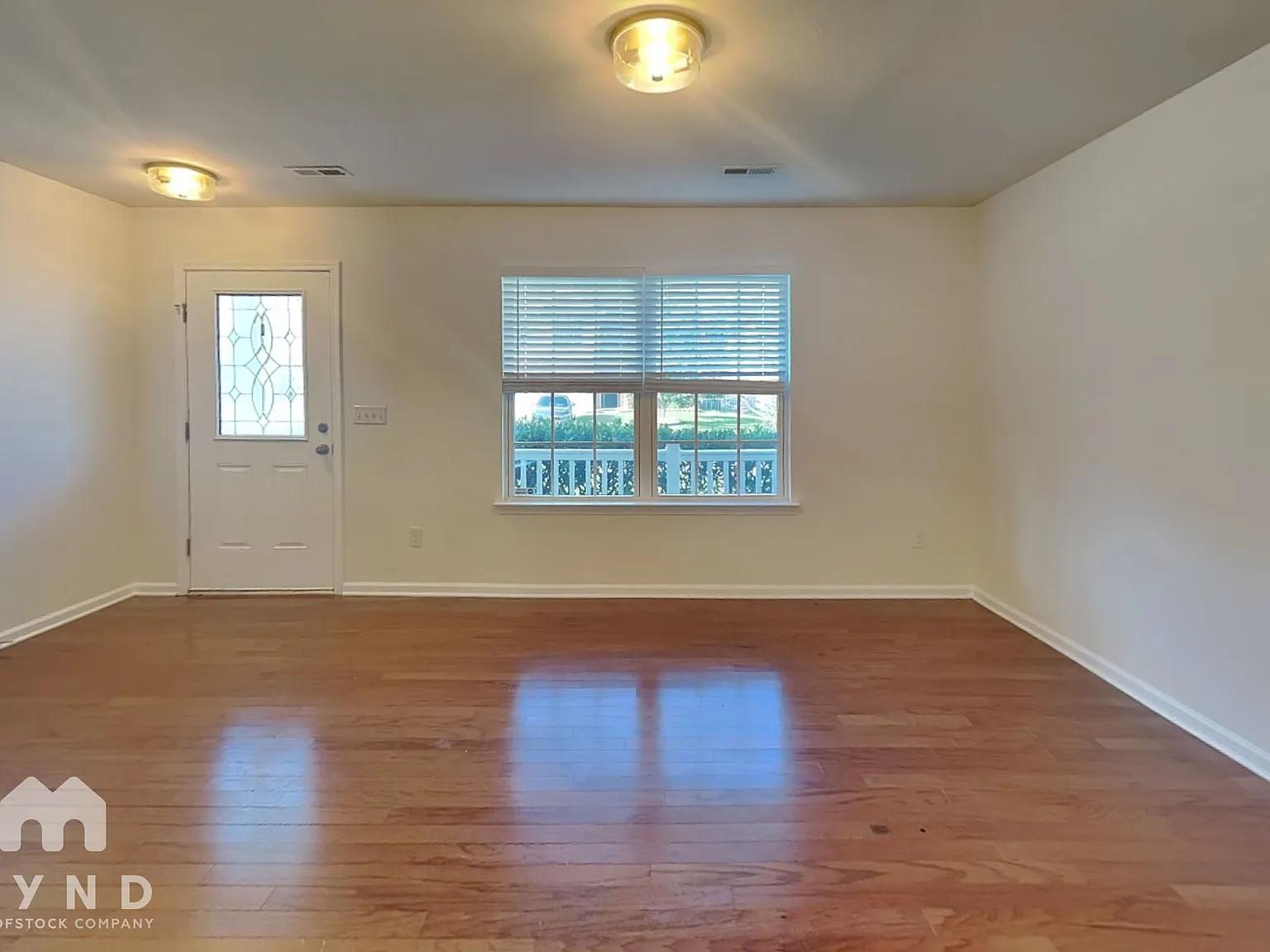4 bed, 2.5 bath, 2698 sqft, $2,195 — Photo 4