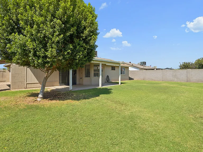 737 W El Prado Rd — Photo 28