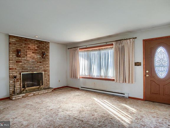 4th image of 610 Grandview Ave