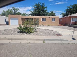 9617 Snow Heights Blvd NE, Albuquerque, NM 87112
