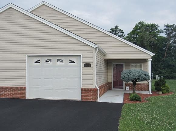 1st image of 1410 Lodge Pine Walk
