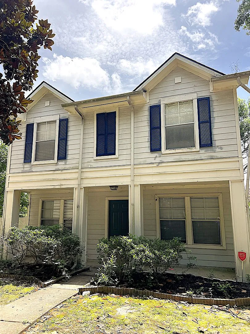 An amazing home in a great location — Photo 1