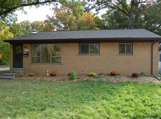 924 N Maple Rd, Ann Arbor, MI 48103