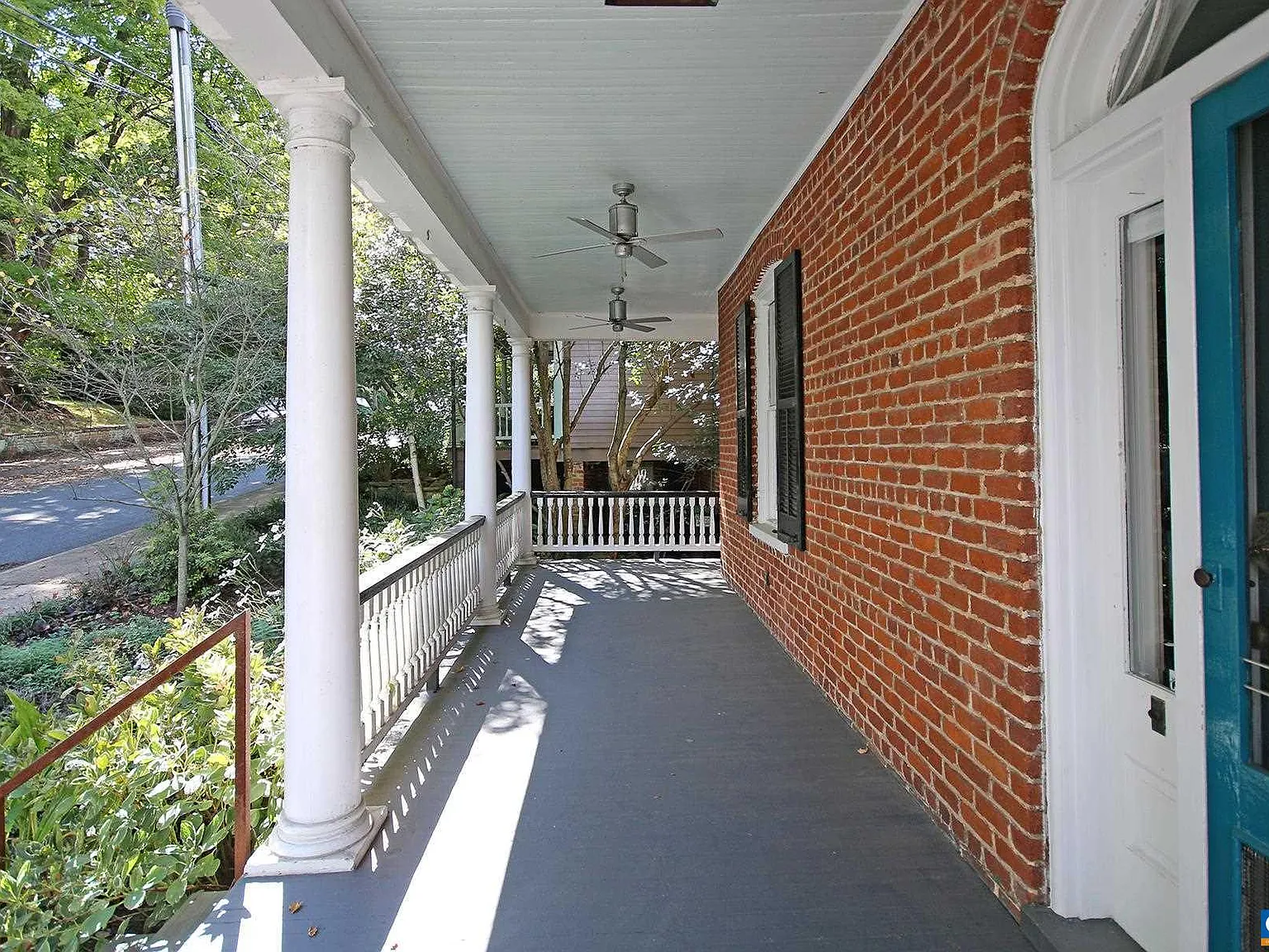 2 bed, 3.0 bath, 1980 sqft, $3,650 — Photo 2