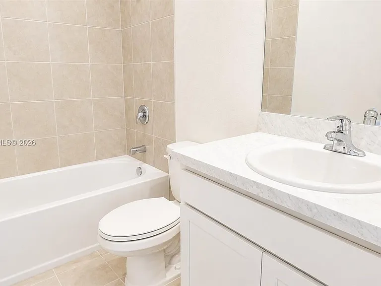1381 NE 4th Ave #1381 — Photo 14