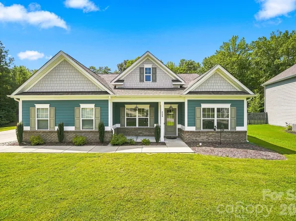 208 Clauser Rd S, Mount Holly, NC 28120