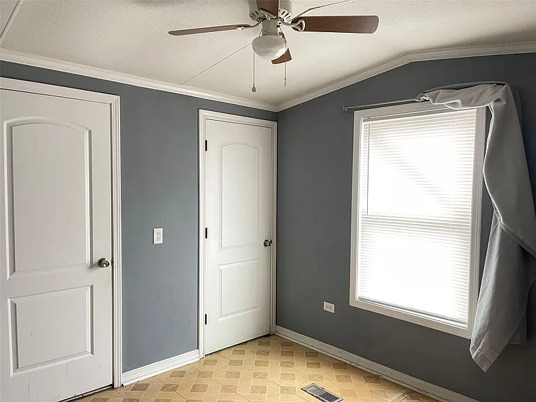 417 Lenora Dr — Photo 12