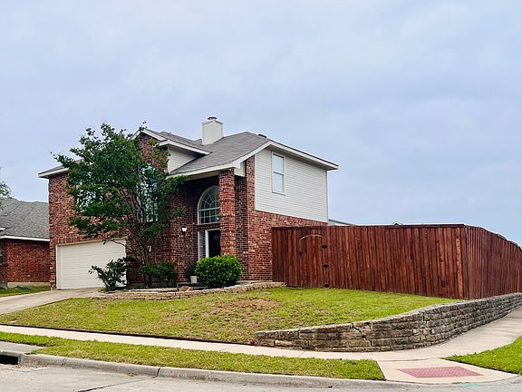 2nd image of 5925 Vista Glen Ln