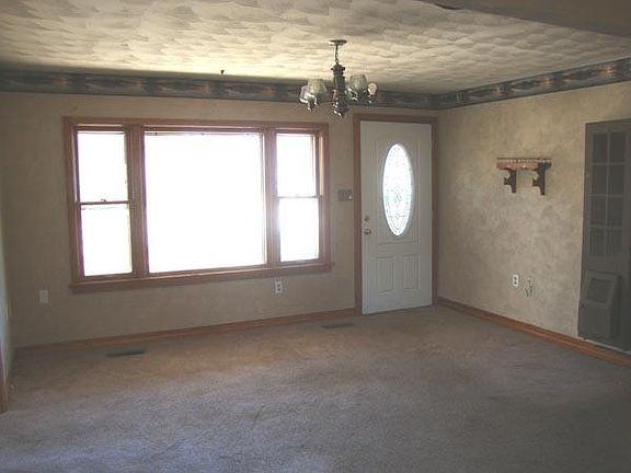 4th image of 347 Magnolia Ave
