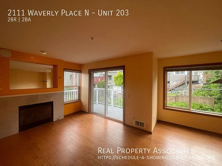 2111 Waverly Pl N #203 — Photo 3