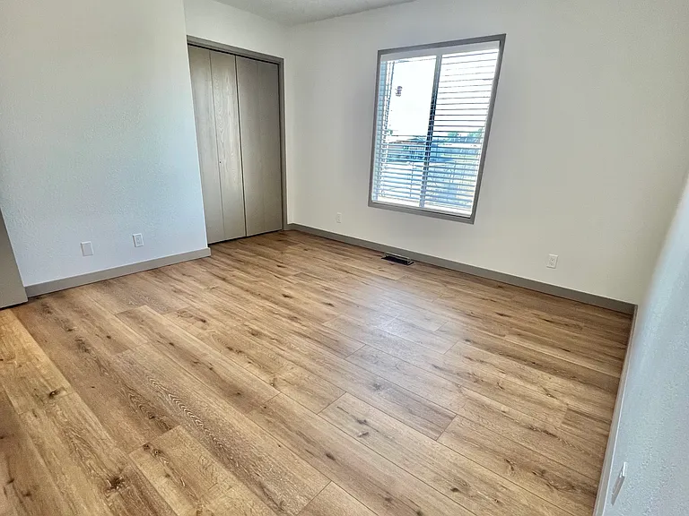 122-126 I St SW #122 — Photo 23