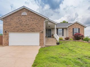 301 Becca Dr, Rolla, MO 65401