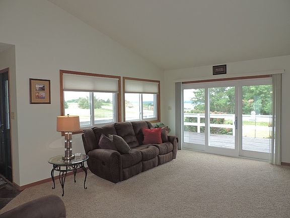 2nd image of 260 Marina Dell Ave