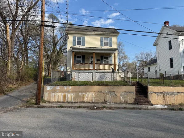 719 3rd St, Martinsburg, WV 25404