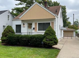 2735 Hubbard St, Dearborn, MI 48124