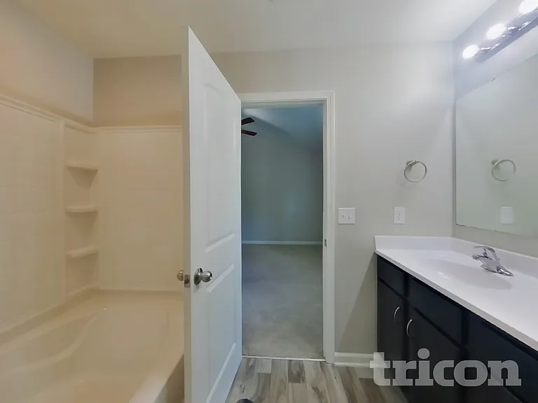 206 Churchill Dr — Photo 8