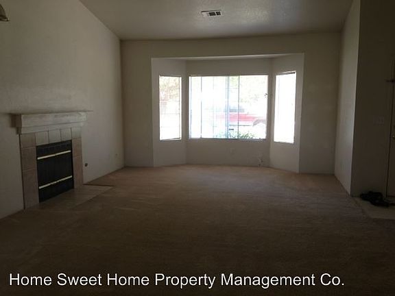 4th image of 539 N Santa Monica St