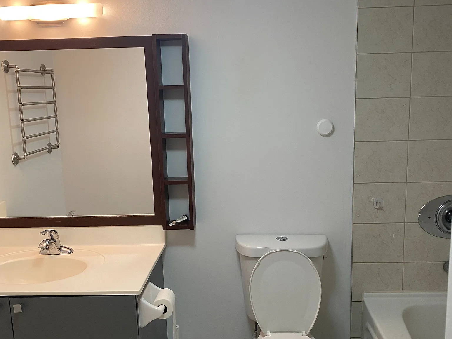Studio, $2,050 — Photo 4