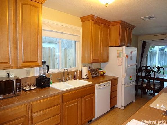 2nd image of 7929 Lichen Dr