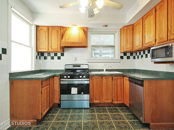 3rd image of 4326 N Menard Ave