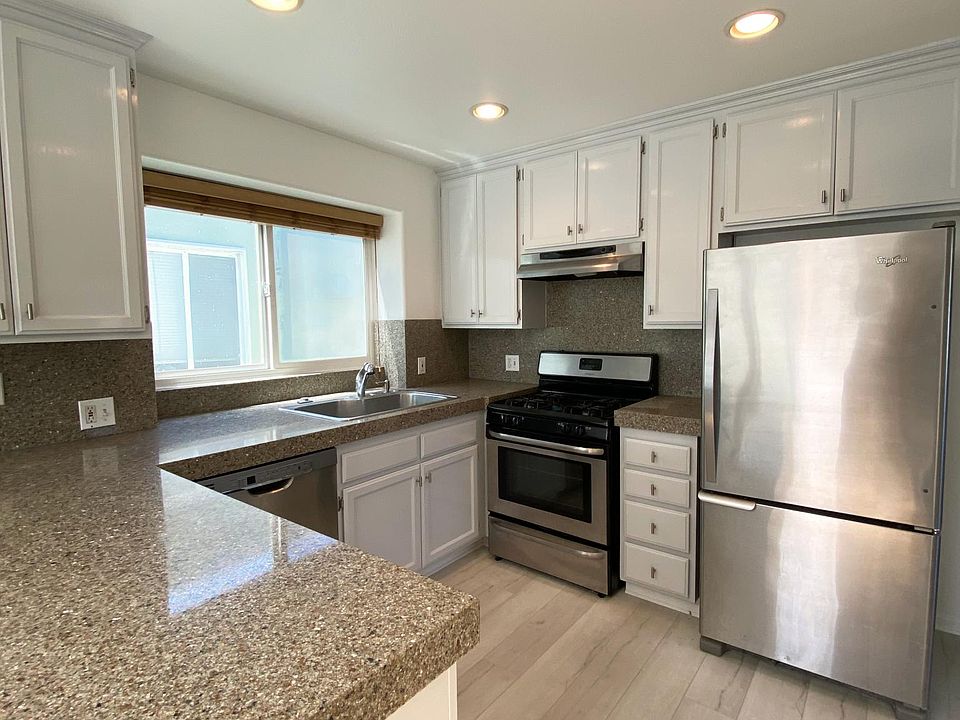 A kitchen that you can cook in