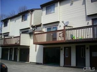 8 Scuppo Rd APT 3, Danbury, CT 06811