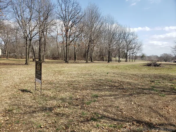 5 Munson Ct, Skiatook, OK 74070