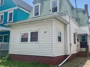 230 15th St, Buffalo, NY 14213