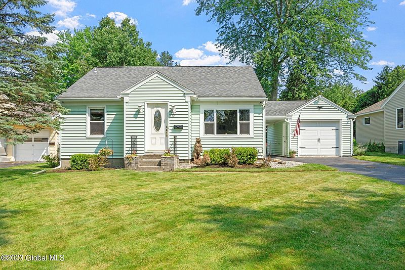 2nd image of 5 Buchman Drive