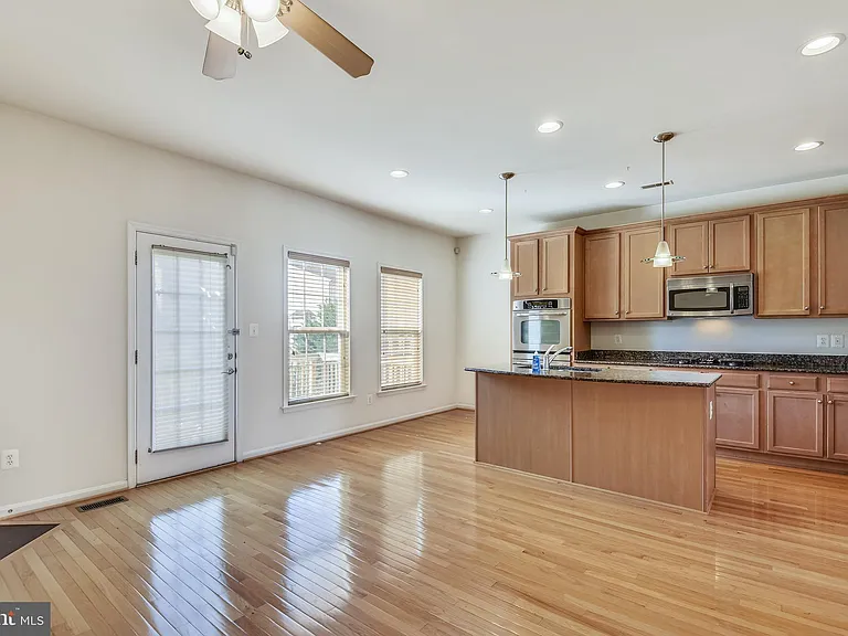 25082 Cypress Mill Ter — Photo 4