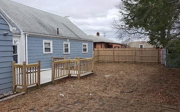 2nd image of 130 Newport Ave