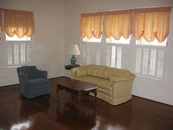 2nd image of 4515 Alamosa St