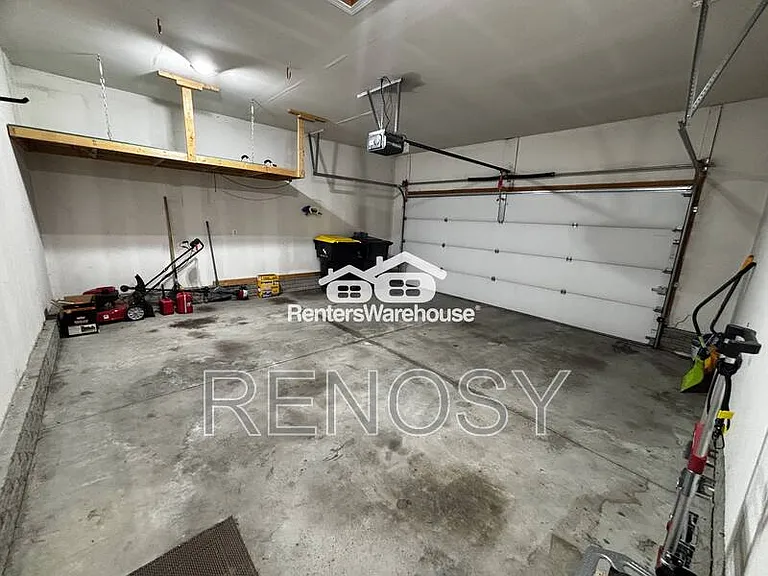 330 NE Cardinal Ln — Photo 22