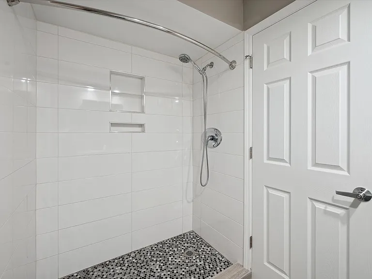 3838 W Sylvania Ave — Photo 18