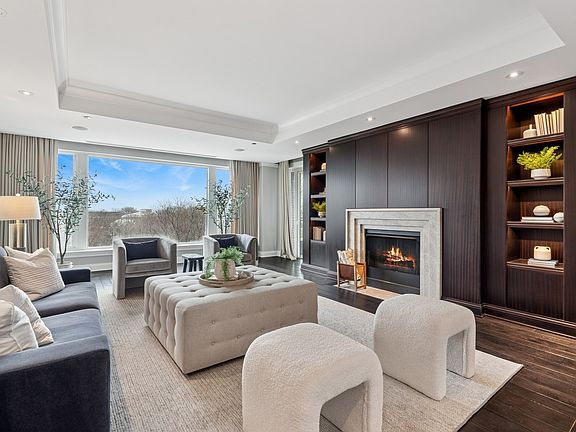 5th image of 2120 N Lincoln Park W #5-6