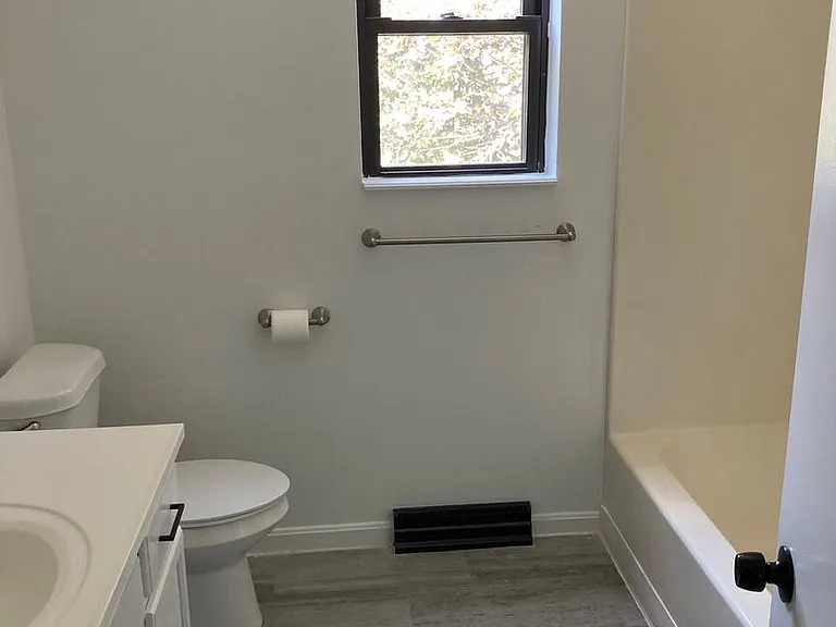 720 Water St — Photo 7