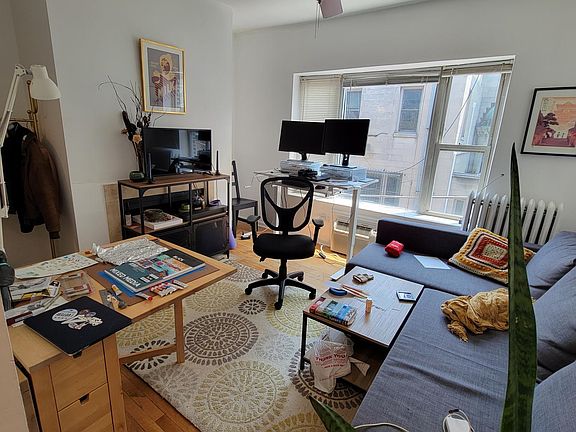 2nd image of 683 W Wrightwood Ave #2W