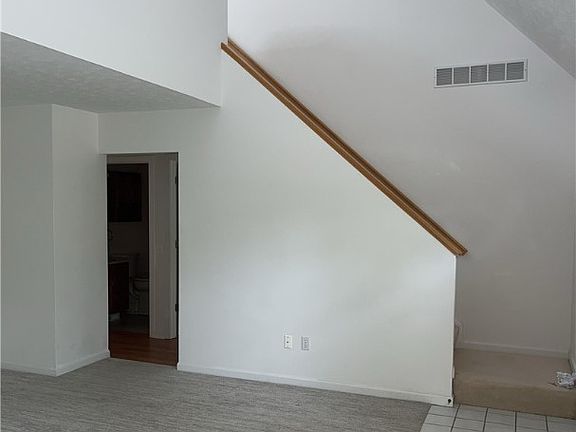 5th image of 4849 Quarry Ln #63