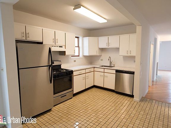 3rd image of 2459 N Greenview Ave #Ua2f
