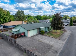3054 Tahitian Ave, Medford, OR
