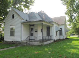 1102 E 4th St, Sedalia, MO 65301