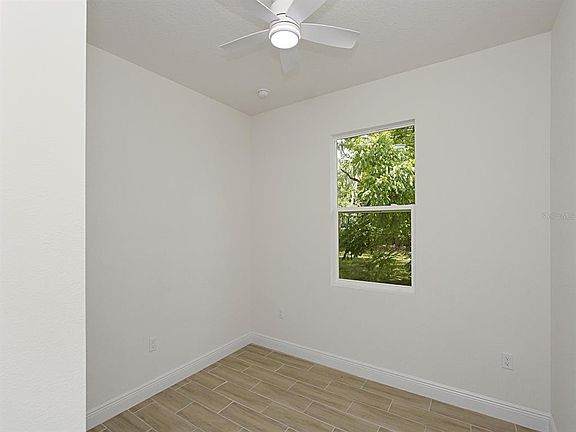 4th image of 1216 S POMEGRANITE AVENUE