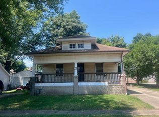 113 S 25th St, Mattoon, IL 61938