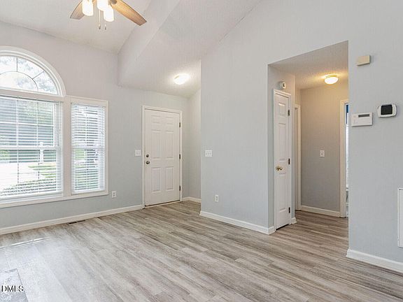 5th image of 3337 Neptune Dr