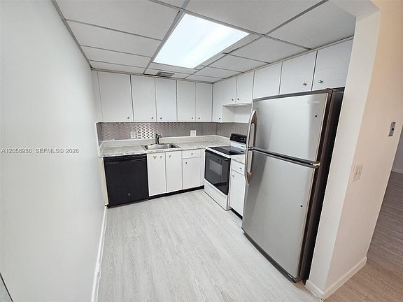 5th image of 13250 SW 7th Ct APT 402L