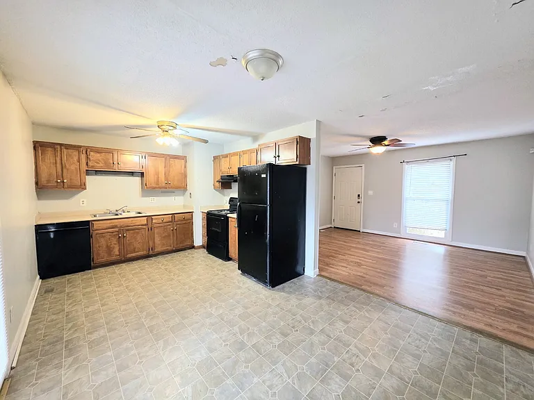 4602 Gardenwood Ct — Photo 4