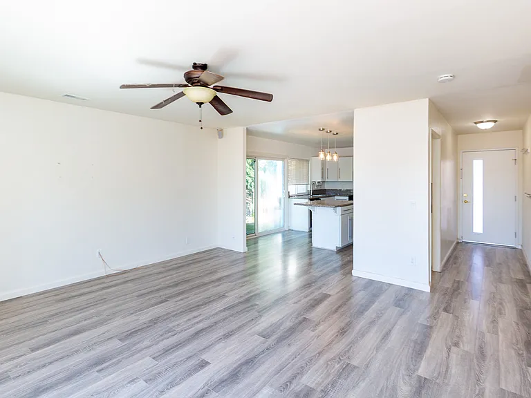 13010 Avenida Del General — Photo 9