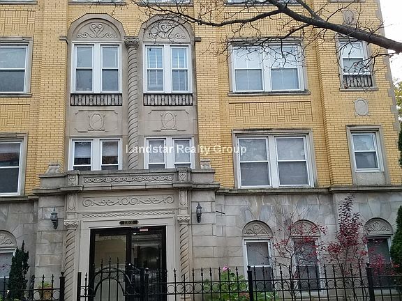 5th image of 1333 W Birchwood Ave #405